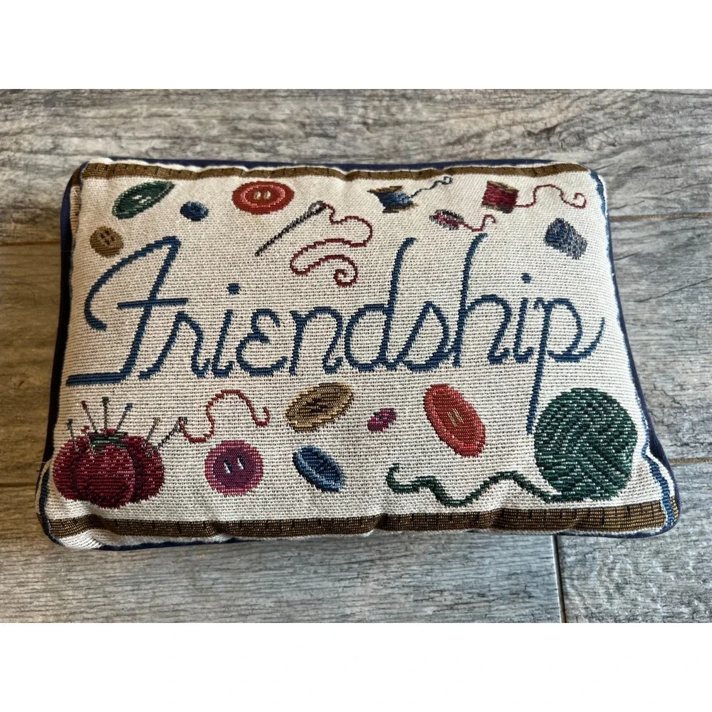 Friendship Pillow Needlepoint Throw Cottage‎ Button Pin Sewing Quilting Friends